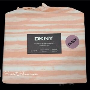 DKNY QUEEN Sheet Set Soft Pink & White Watercolor Stripes New